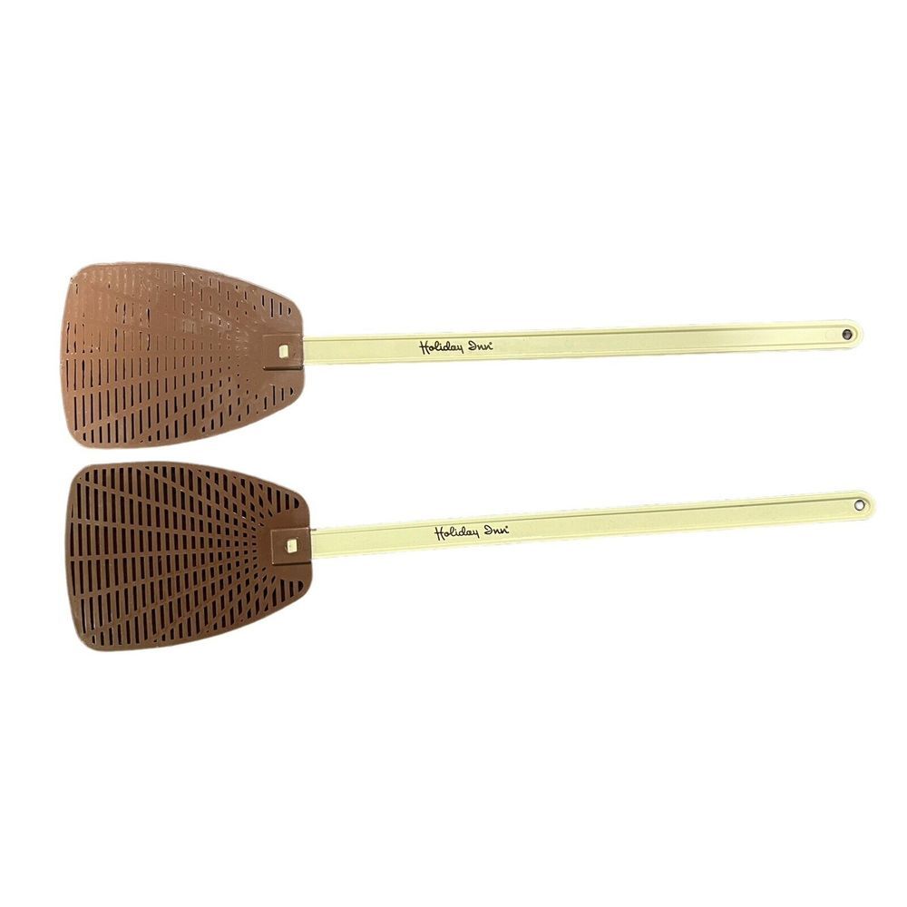 (2) VINTAGE ADVERTISING PLASTIC FLY SWATTERS‎ Holiday Inn 2 Shades Of Brown EUC
